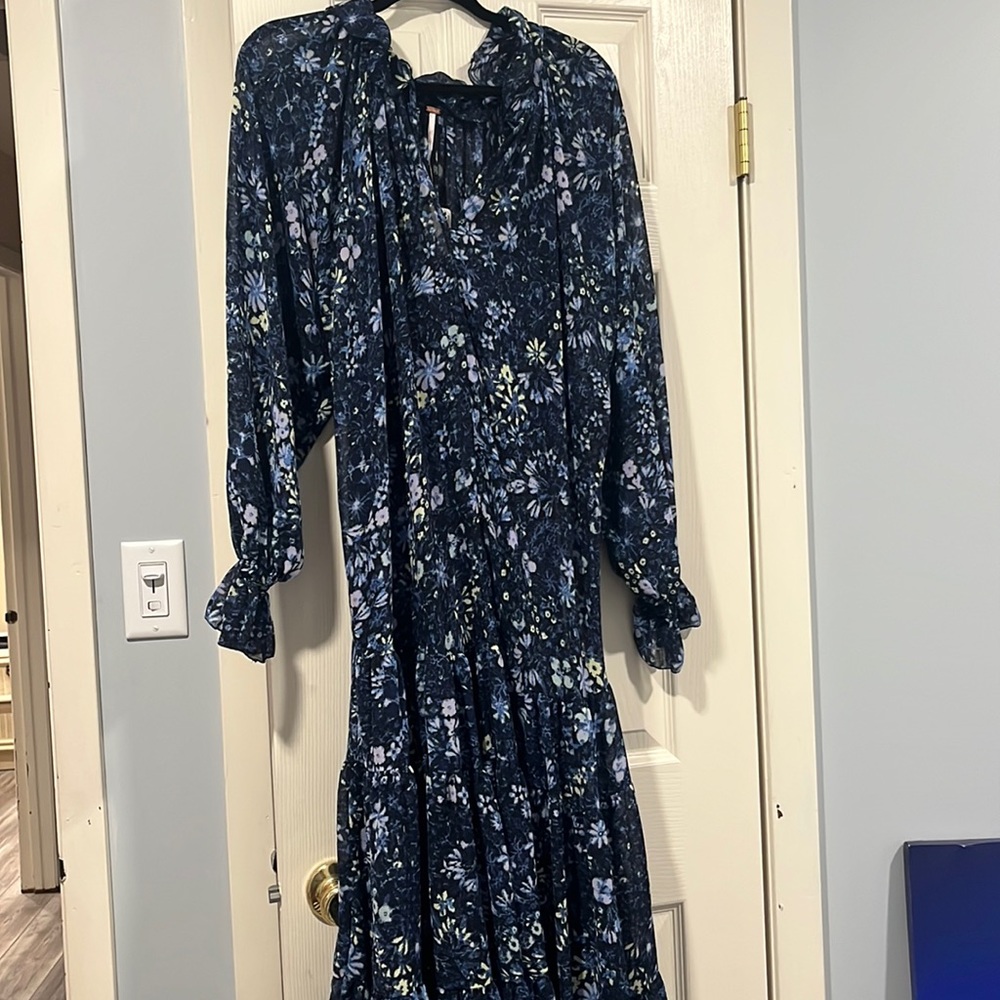 COPY - COPY - Feeling groovy maxi dress size L